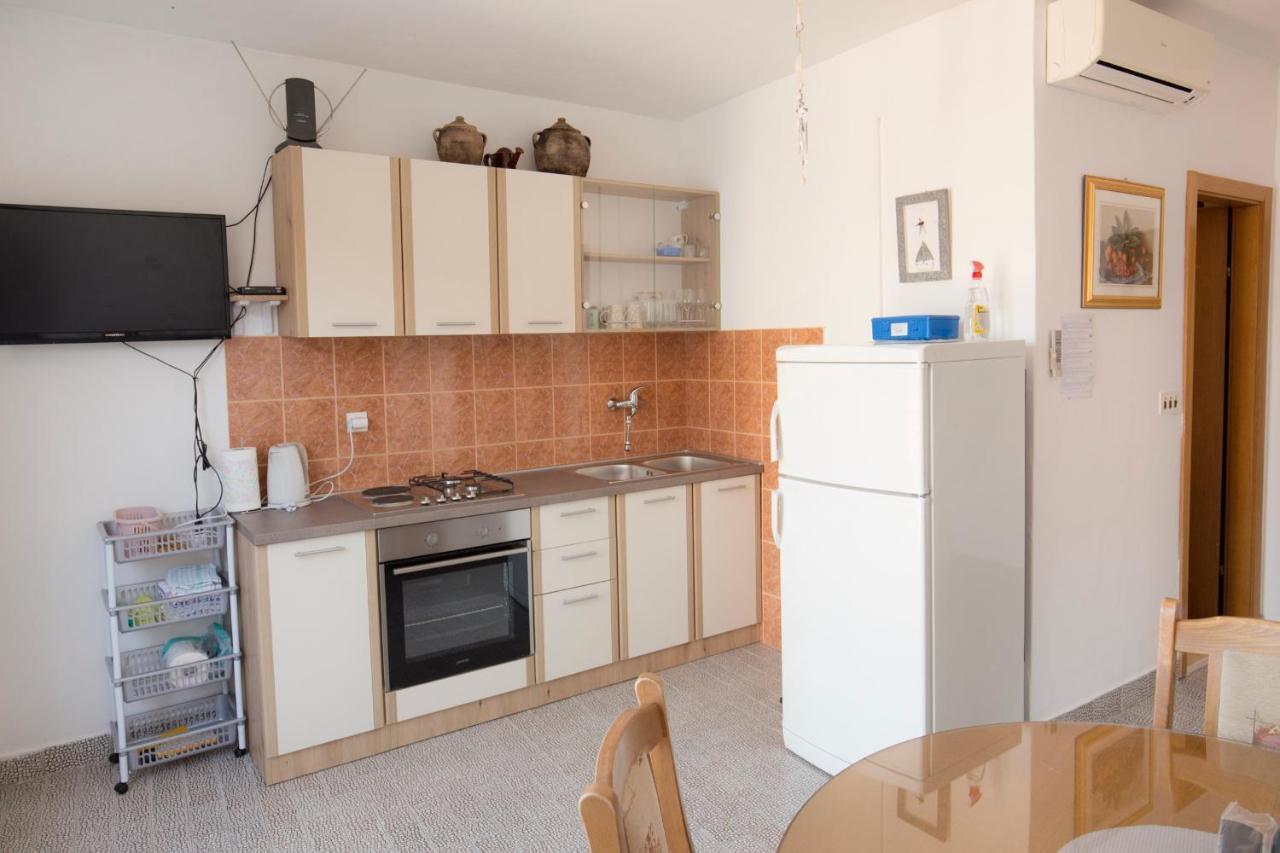Apartments By The Sea Vis - 8526 외부 사진